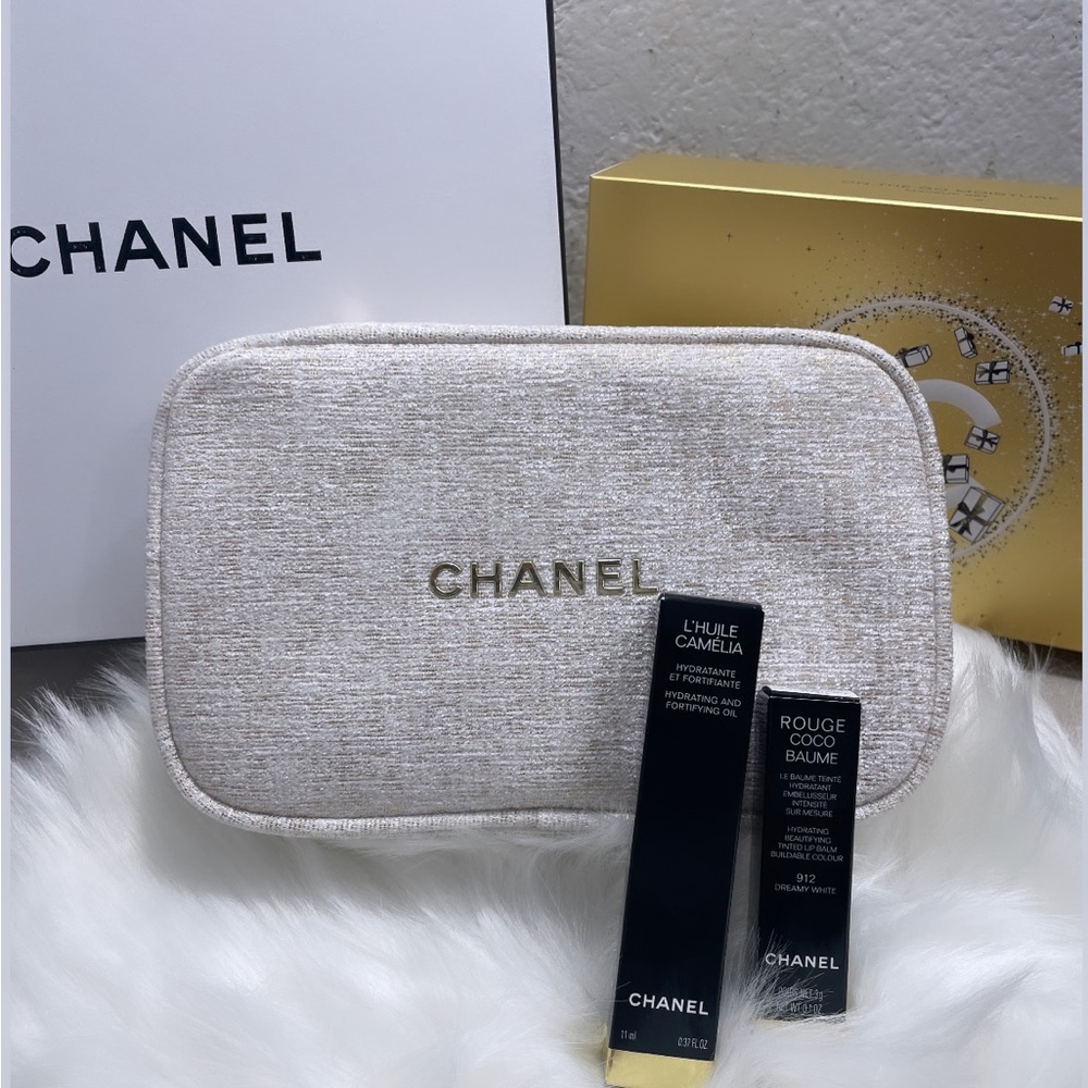 Chanel holiday set